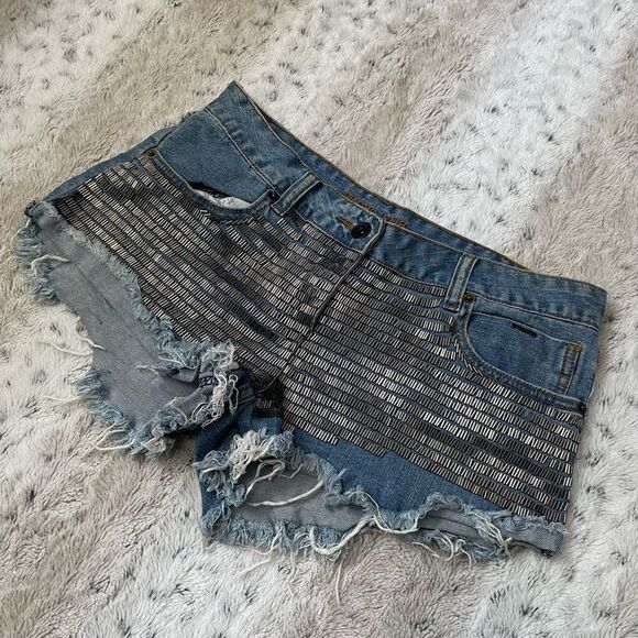 𝅺[5] Vintage Billabong Metal Hardware Festival Distressed Denim Jean Shorts - Picture 2 of 5